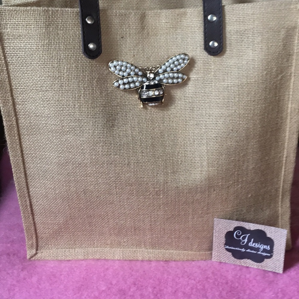 Burlap Style Bag with large Bee Pin.